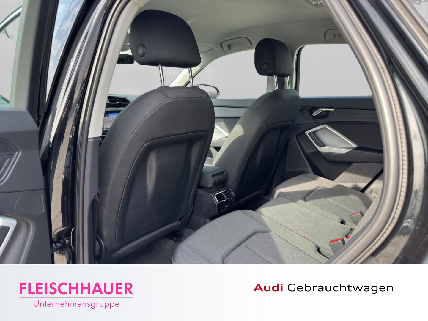 Audi Q3 Sportback 45 TFSI e S line Navi LED AHK Kamer foto 13