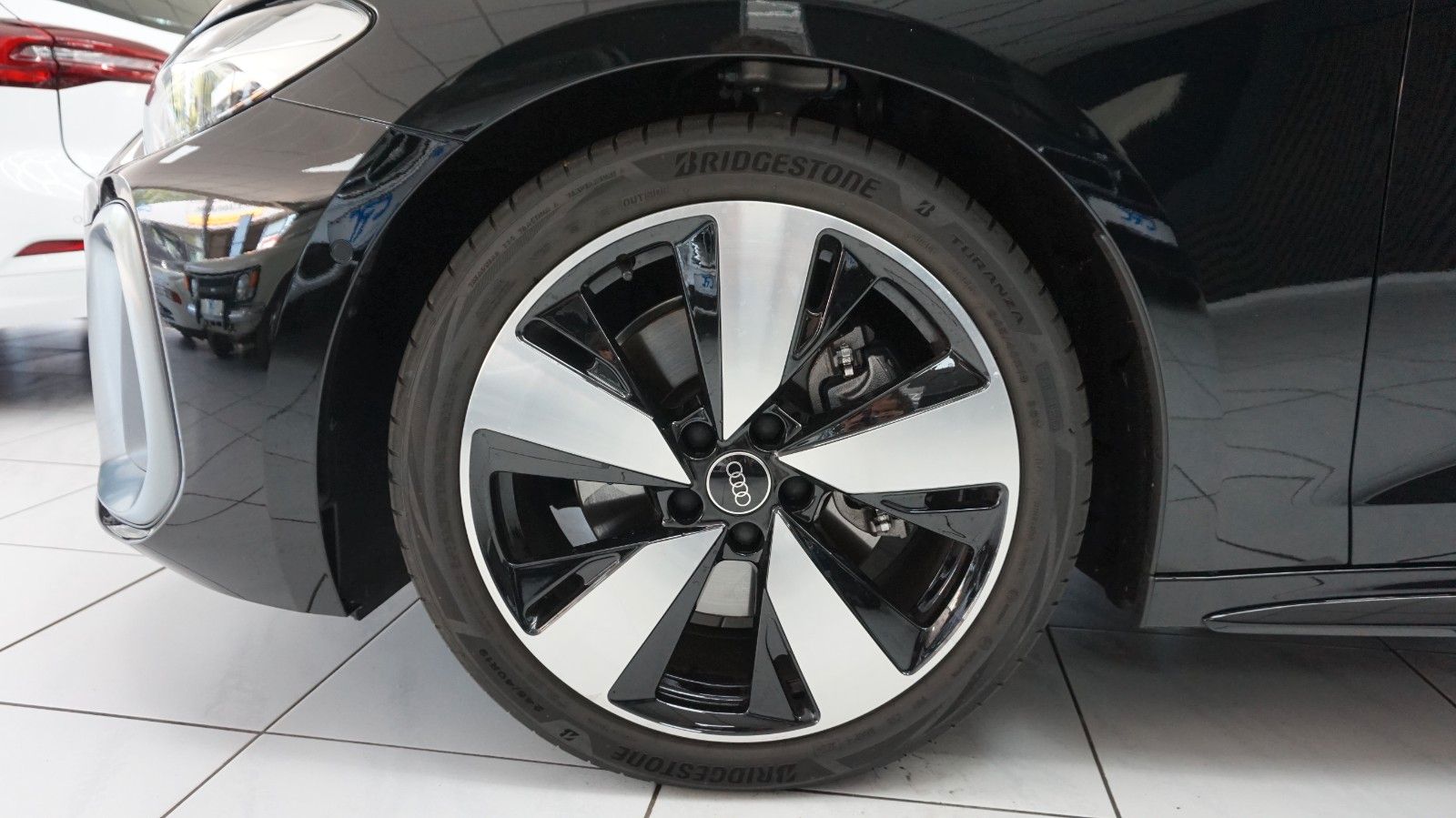 Fahrzeugabbildung Audi A5 Avant *MwSt*Autom.*Werksgarantie*S-Line*