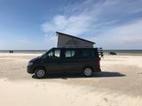 Volkswagen T6 California Beach - schwarze Volkswagen T6 California