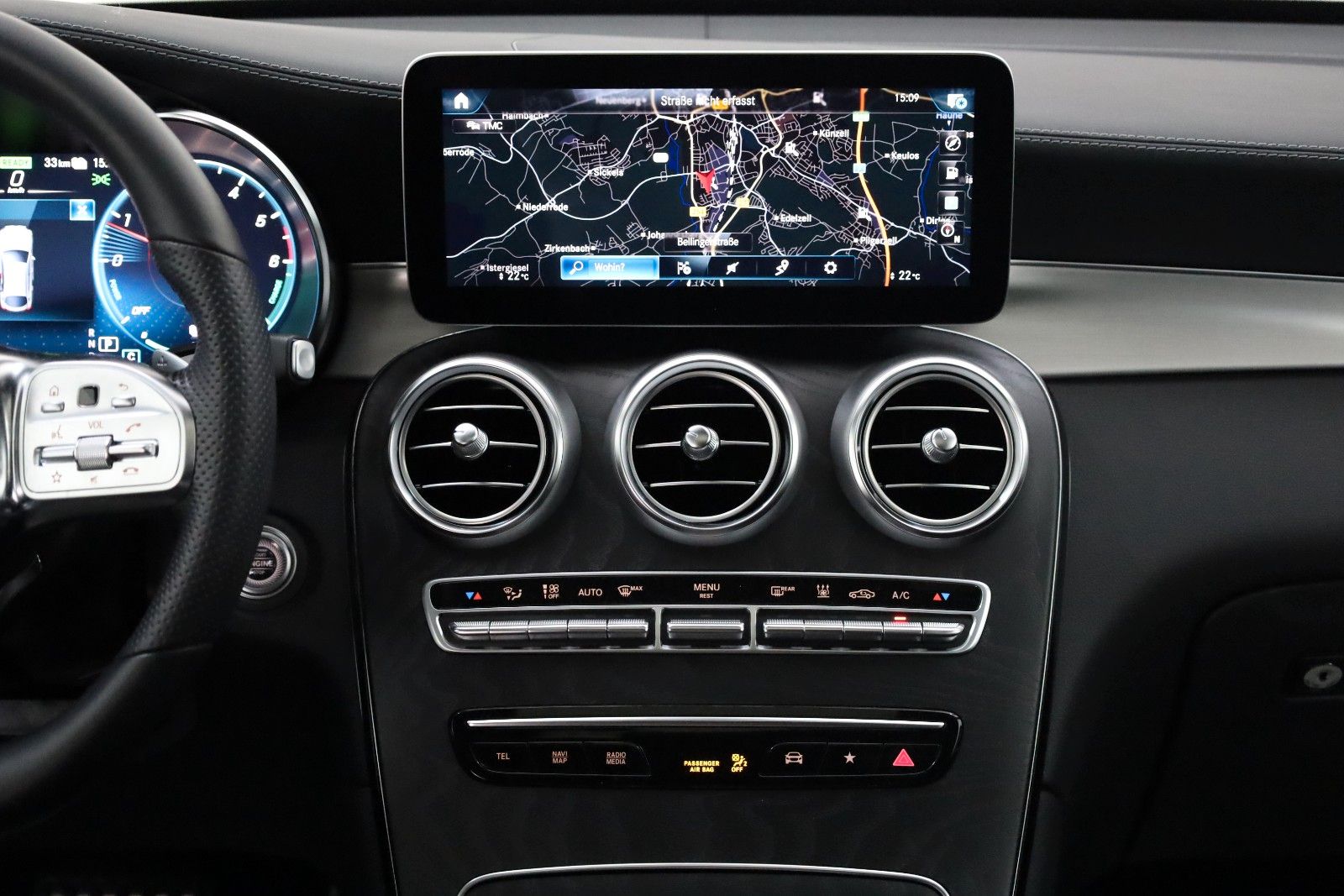 Fahrzeugabbildung Mercedes-Benz GLC 300 de 4M Coupe,AMG line,SH,Kamera,Panorama