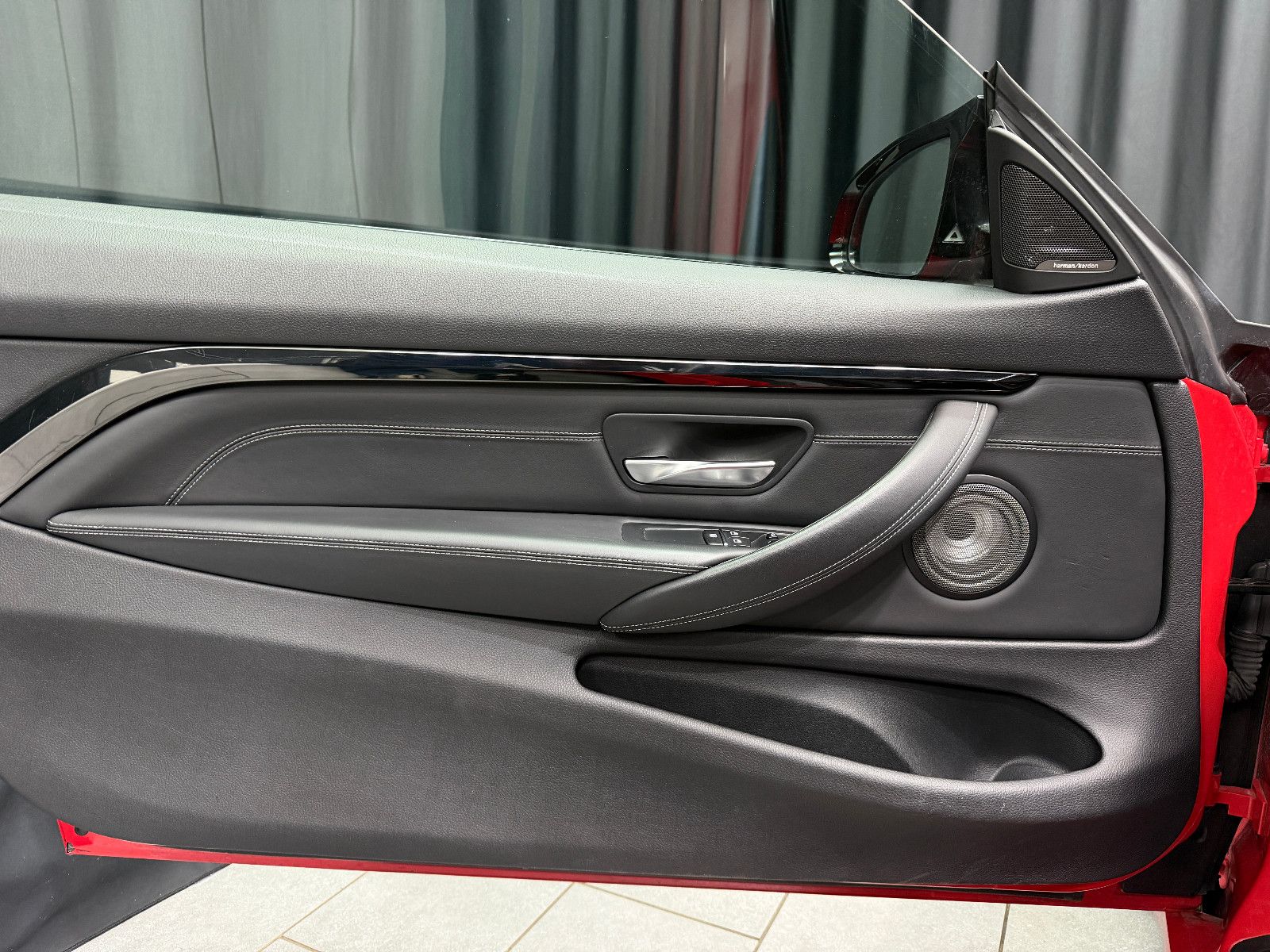 Fahrzeugabbildung BMW M4 Coupe |LCI|INDIVIDUAL|AULITZKY|KW|H/K|