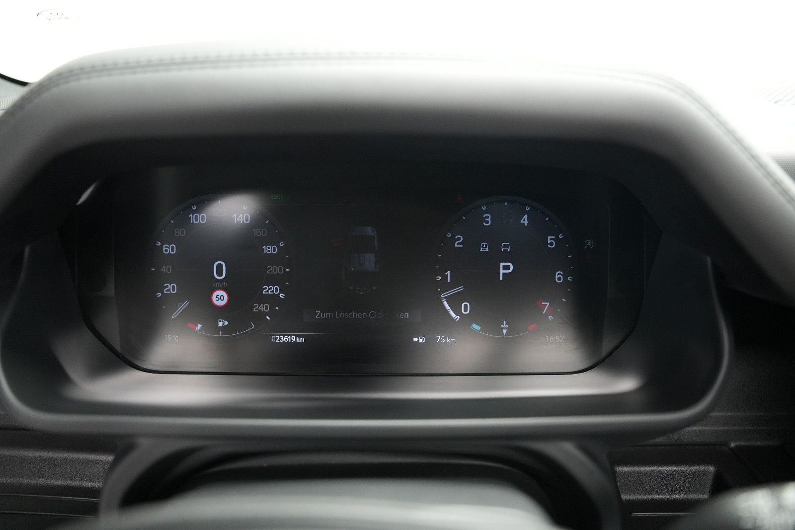 Fahrzeugabbildung Land Rover Defender 110 V8 *Panorama*HUD*Meridian*360°KAM*