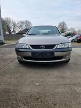 Opel Vectra 1.8 Benziner Gegen Höchstgebot - Opel Vectra aus 1997: B