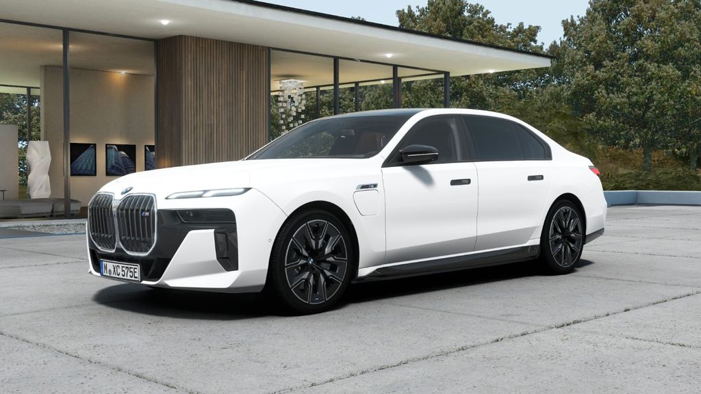 BMW M760