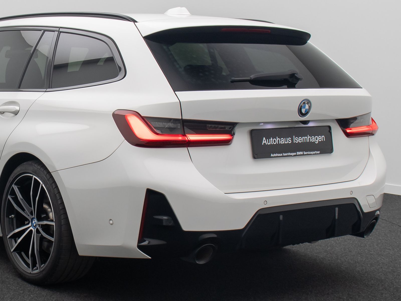 Fahrzeugabbildung BMW 330e M Sport HUD H/K DAB Kamera Alarm AHK 19Zoll