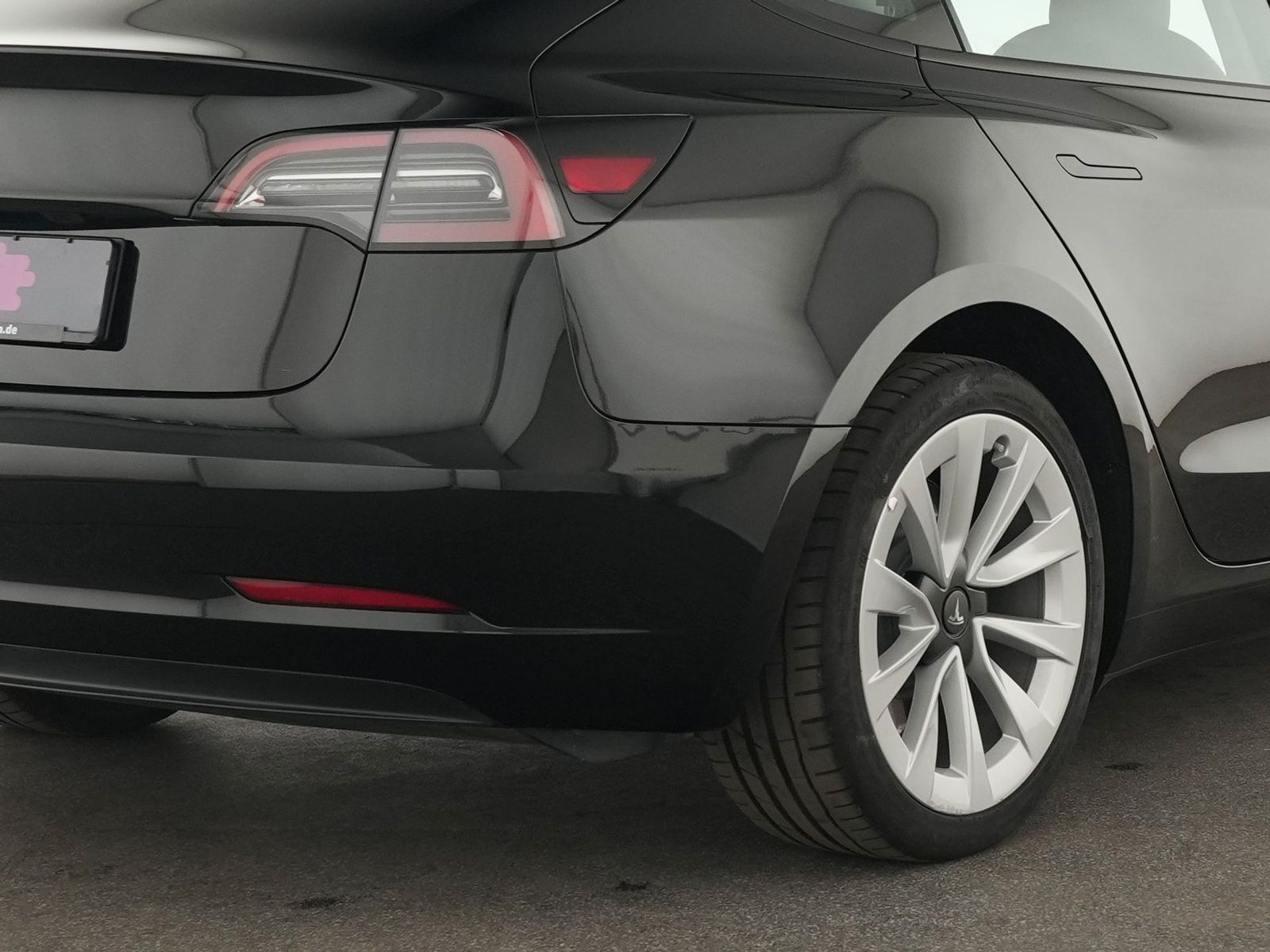 Tesla Model 3 - Bild 14