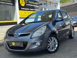 Hyundai i20 1.4 Style Klimatronic TÜV/Steuerkette Neu - Hyundai i20 in Mönchengladbach