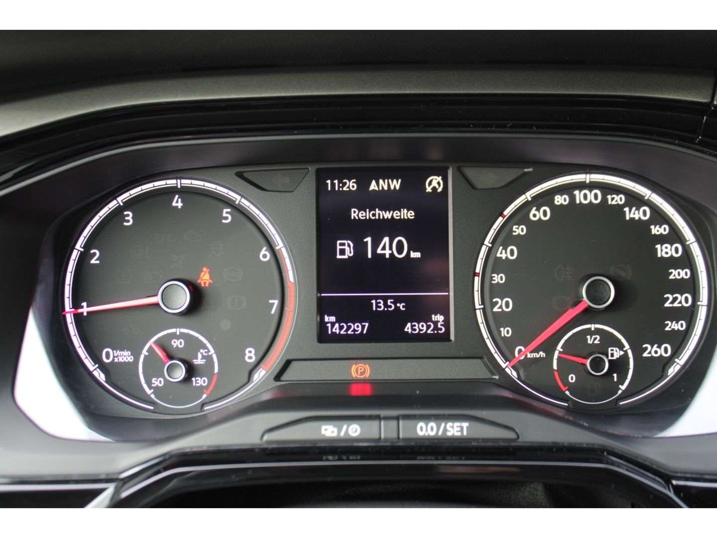 Fahrzeugabbildung Volkswagen Polo VI Comfortline Navi TWA GRA PDC Radio/CD 8