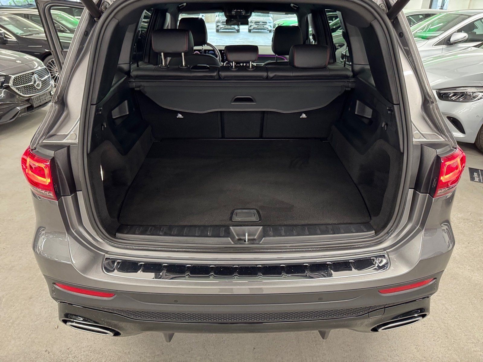 Fahrzeugabbildung Mercedes-Benz GLB 220 d 4M AMG*AHK*Distro*Totwink*LED*Kamera*
