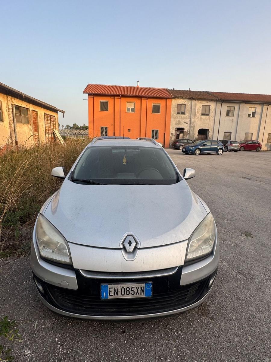 Renault Megane 2012 — rear view