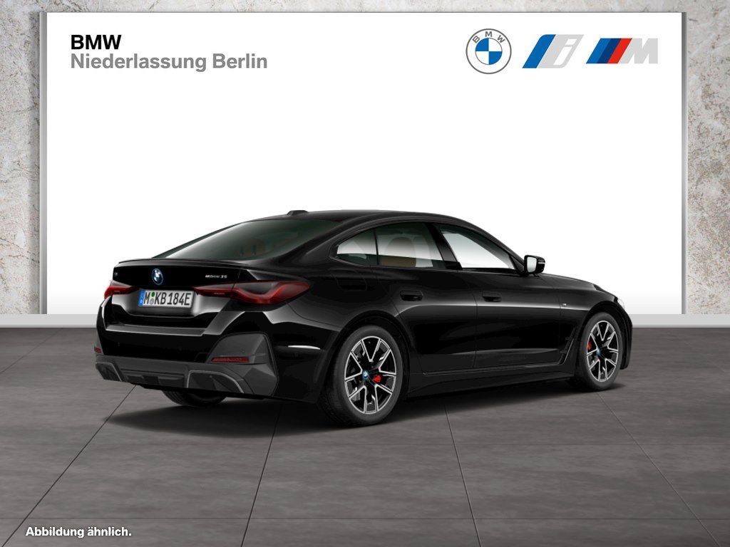 BMW i4 — hlavná fotografia
