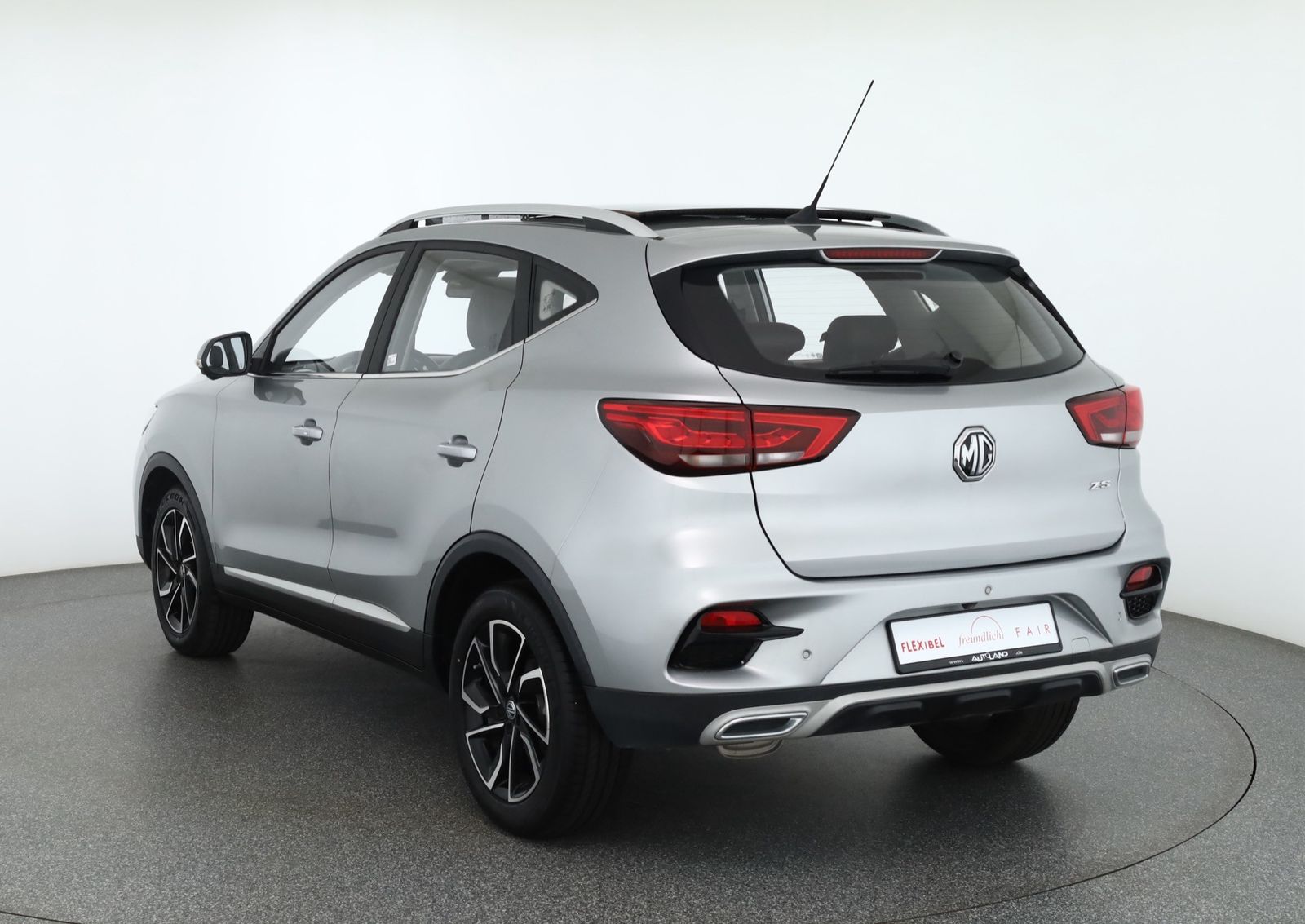 MG ZS