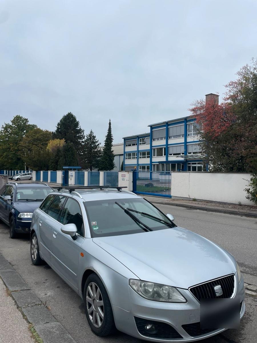 Seat Exeo 2011 — вигляд ззаду