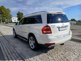Mercedes-Benz GL 500 4MATIC 7G-TRONIC - Mercedes-Benz Geländewagen aus dem Jahr 2011