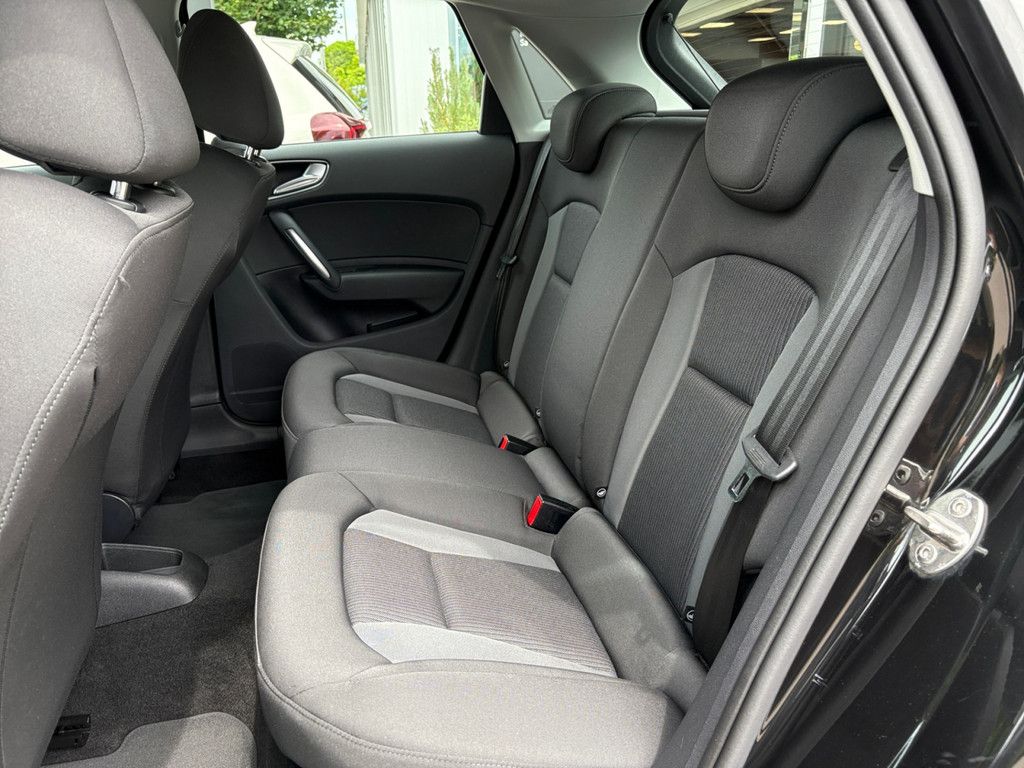 Fahrzeugabbildung Audi A1 Sportback 1.0 TFSI design