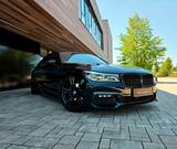 BMW G11 730d M-SPORTPAKET-CARBON-MASSAGE-SCHIEBEDACH - BMW 7er Reihe Gebrauchtwagen