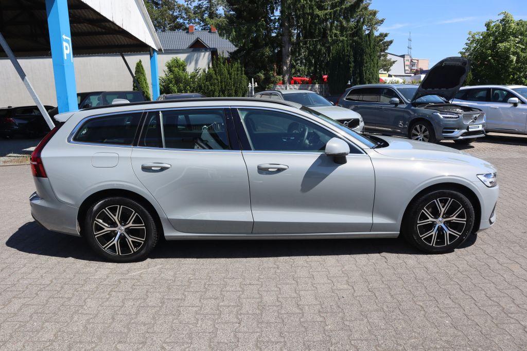 Volvo V60 B4 D Core NAVIGATION AHK R-CAM SHZG V+H, миниатюра 4