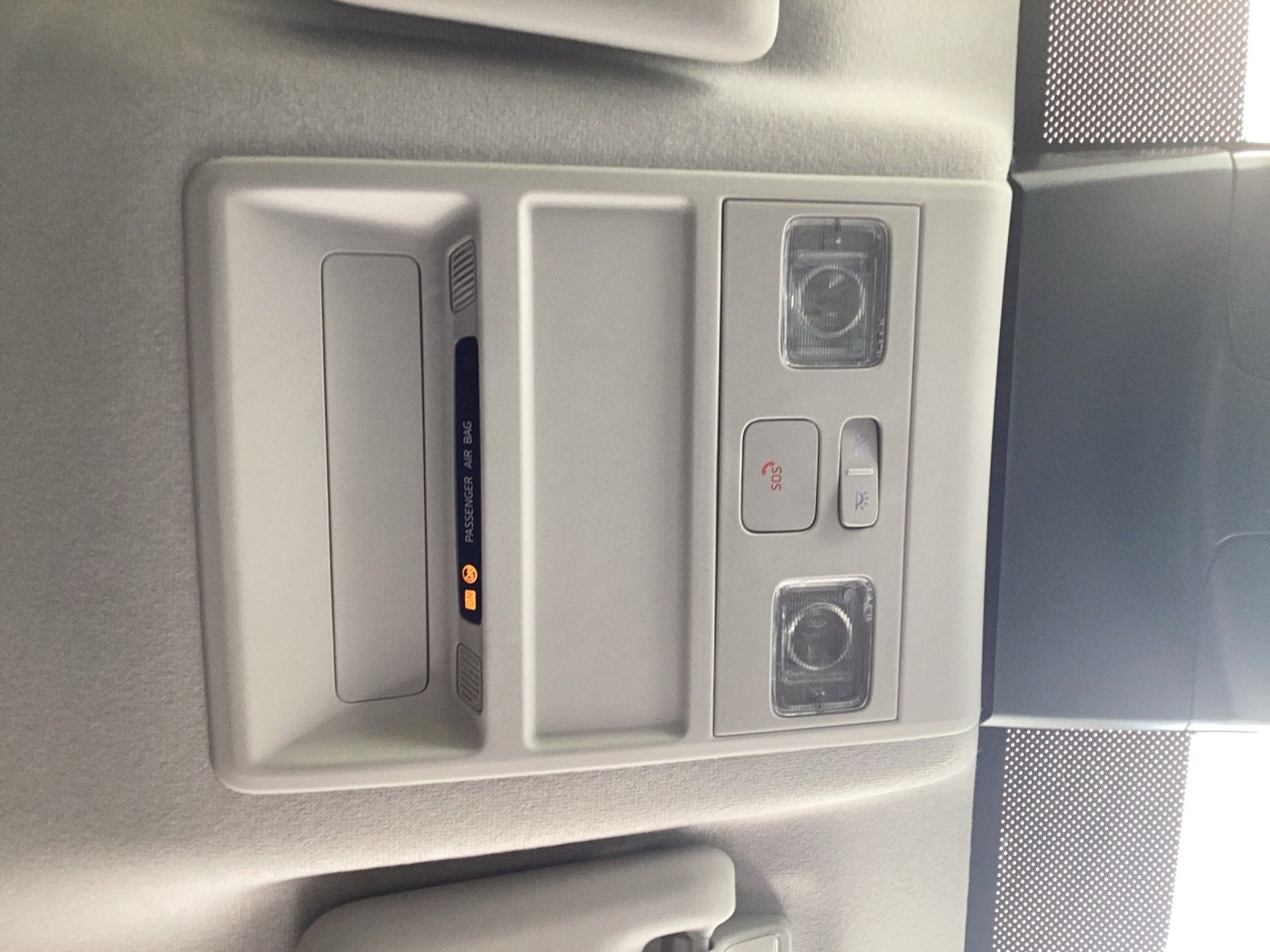 Fahrzeugabbildung Volkswagen T7 Transporter Kasten TDI 81 kW KR PDK LANE ASSI
