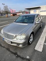 Mercedes-Benz 200 - Mercedes-Benz 200 in Dortmund