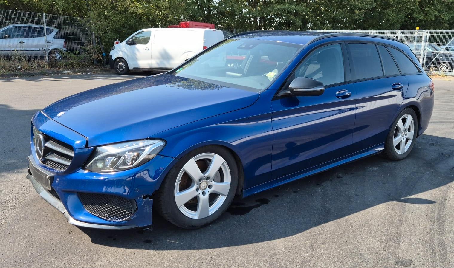 Mercedes-Benz C 220 (BLUETEC) D T 7G-TRONIC AMG LINE