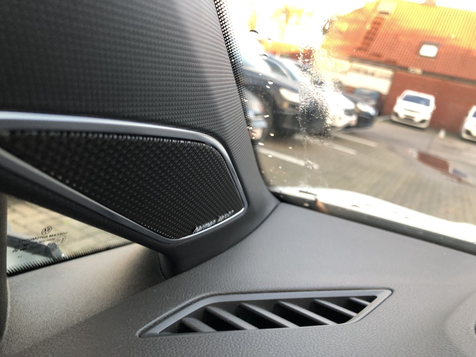 Volkswagen Golf R 2.0 TSI Performanc Black Ed Akrapovic foto 16