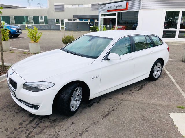 BMW 530d xDrive Touring- AHK- mit Motorschaden