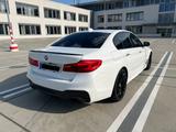 BMW 530i A - - weiße BMW 530