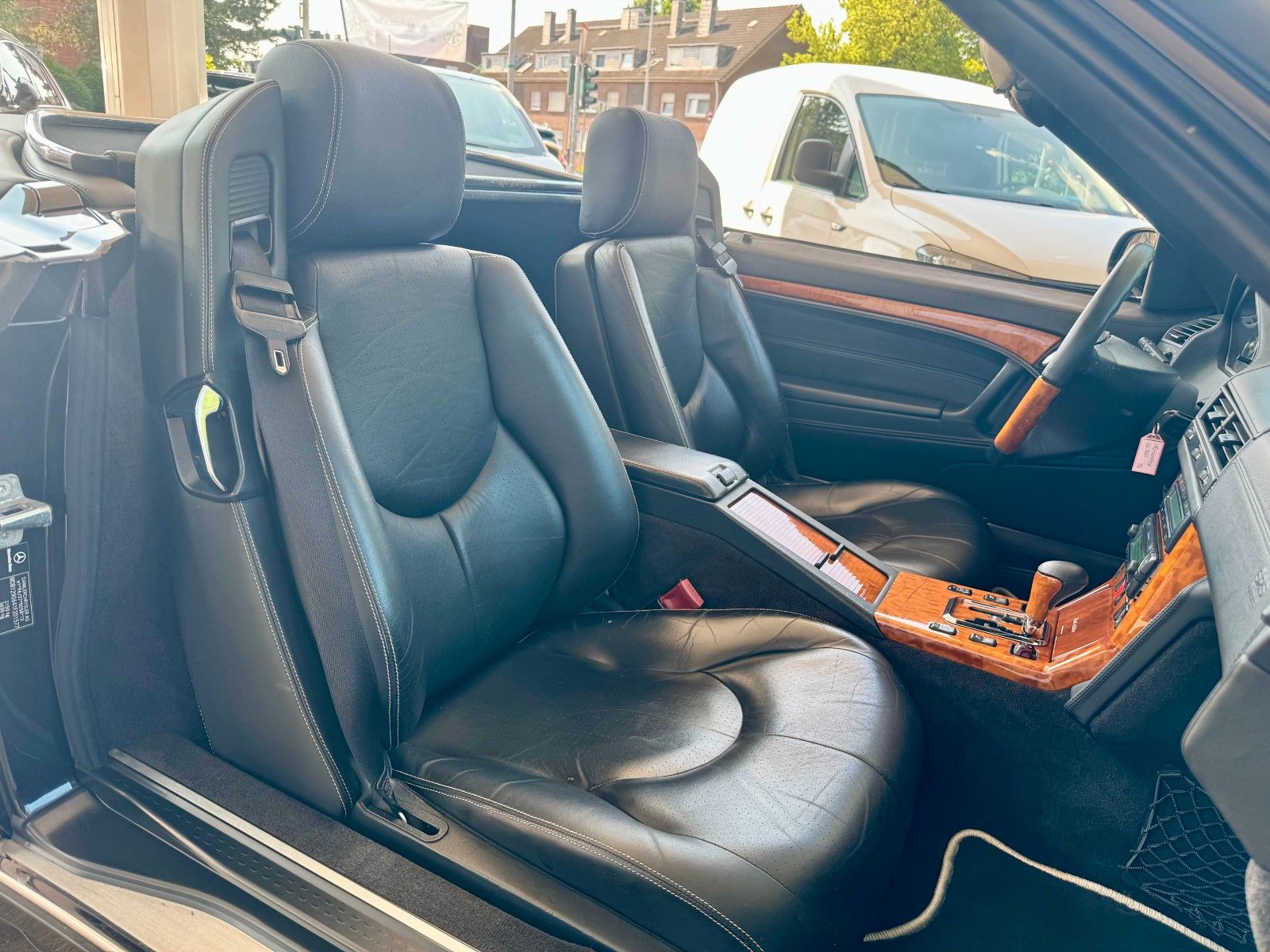 Fahrzeugabbildung Mercedes-Benz SL 320 Final Edition Autom.