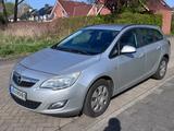 Opel Astra J Sports Tourer Selection - Opel Astra: Selection