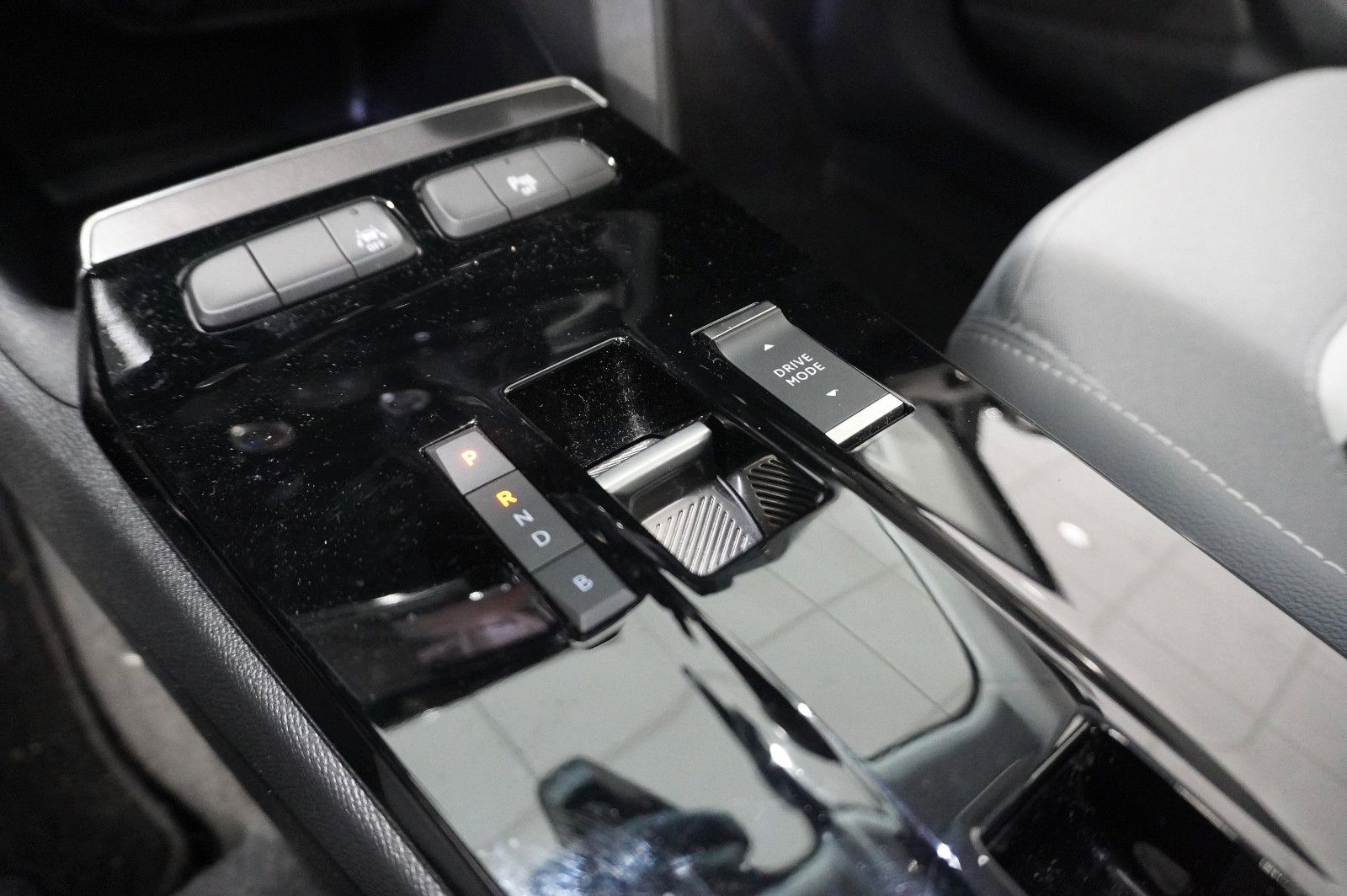 Fahrzeugabbildung Opel Mokka-e ELEGANCE 3-PHASIG NAVI/LED/VIRTU/SHZ/DAB