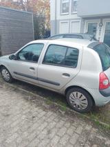 Renault Clio 1.2 16V Authentique Authentique - Renault Clio Gebrauchtwagen in Oldenburg