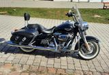 Harley-Davidson Road-King mit Jekill & Hyde Auspuffanlage - Angebote