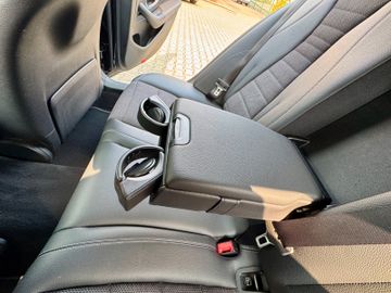 Mercedes E 200 - 11