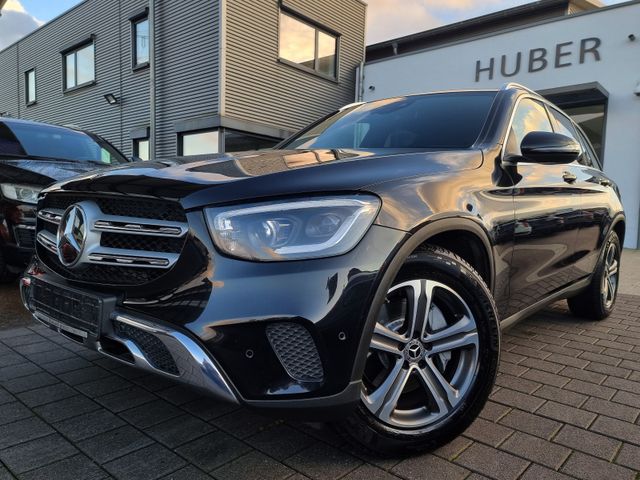 Mercedes-Benz GLC 200 AMG 4Mat Mild-Hybrid Leder Navi LED Pano