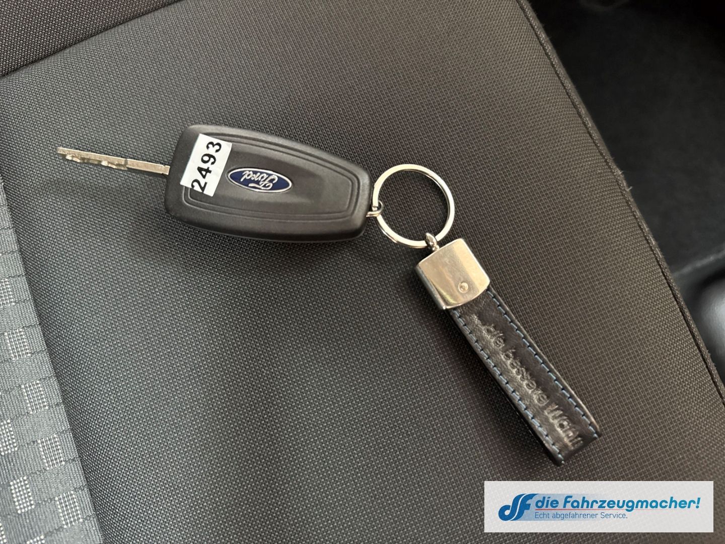 Fahrzeugabbildung Ford Transit Custom Tourneo 320 L1 Trend 2.0 TDCi Dyn