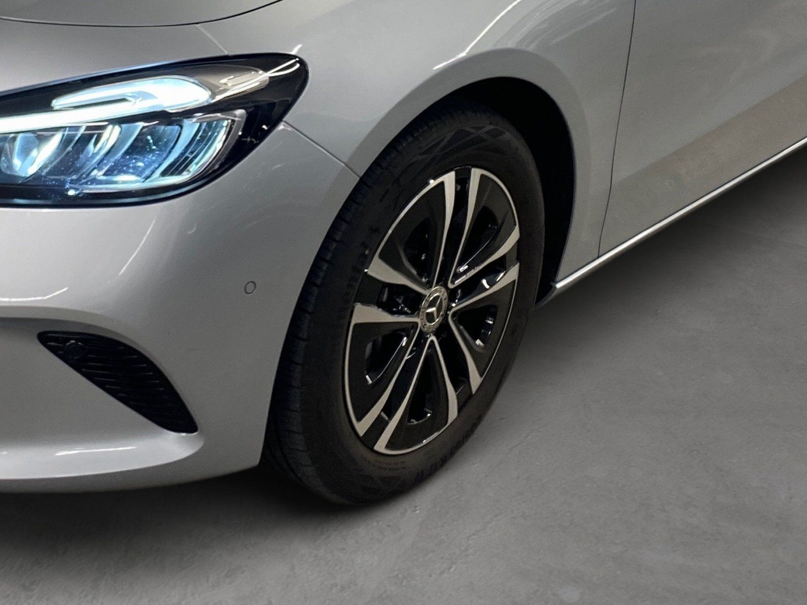 Fahrzeugabbildung Mercedes-Benz B 200 Progressive*AHK*Totwinkel*360°*LED*CarPlay