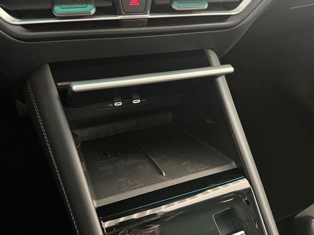 Volkswagen Tiguan 2.0TDI ELEGANCE DSG IQ MATRIX KAM ACC AHK