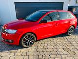 Skoda Rapid SB Style+/PANO/STANDHEIZUNG/XENON/CARPLPAY - Skoda Rapid mit Diesel-Antrieb