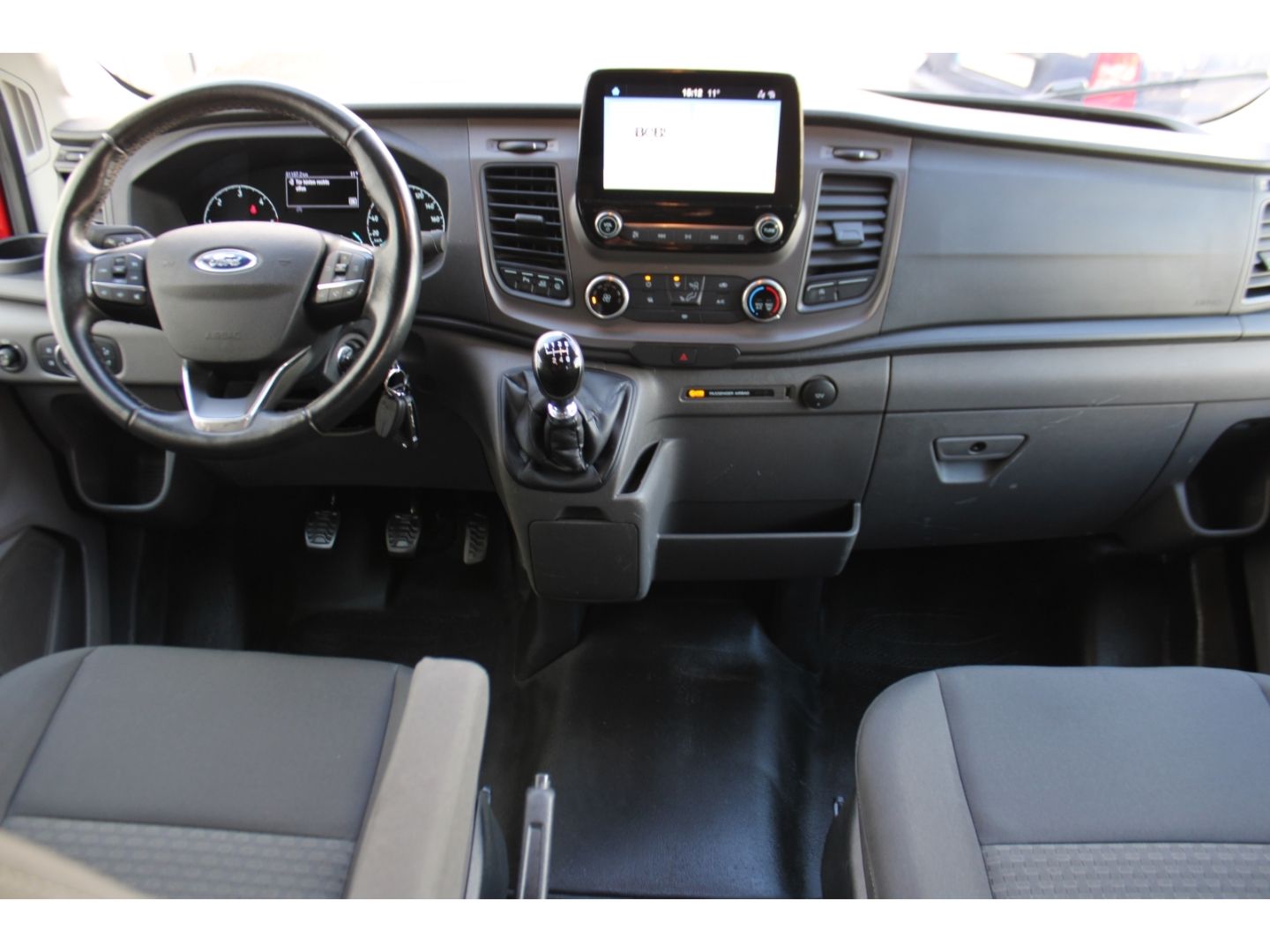 Fahrzeugabbildung Ford Transit 350L4 Kasten DoKa Trend StHZg AHK RFK GR