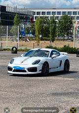 Porsche Cayman GT4 