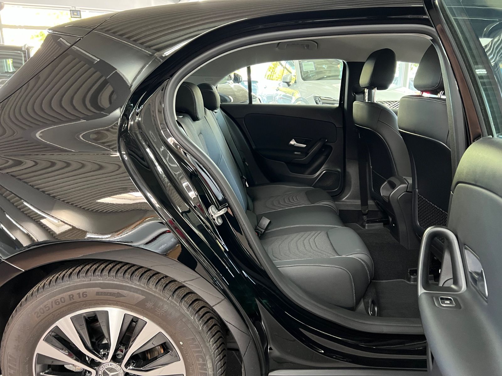 Mercedes-Benz A 180d Adcanced Paket - Direktlenkung - Navi foto 15