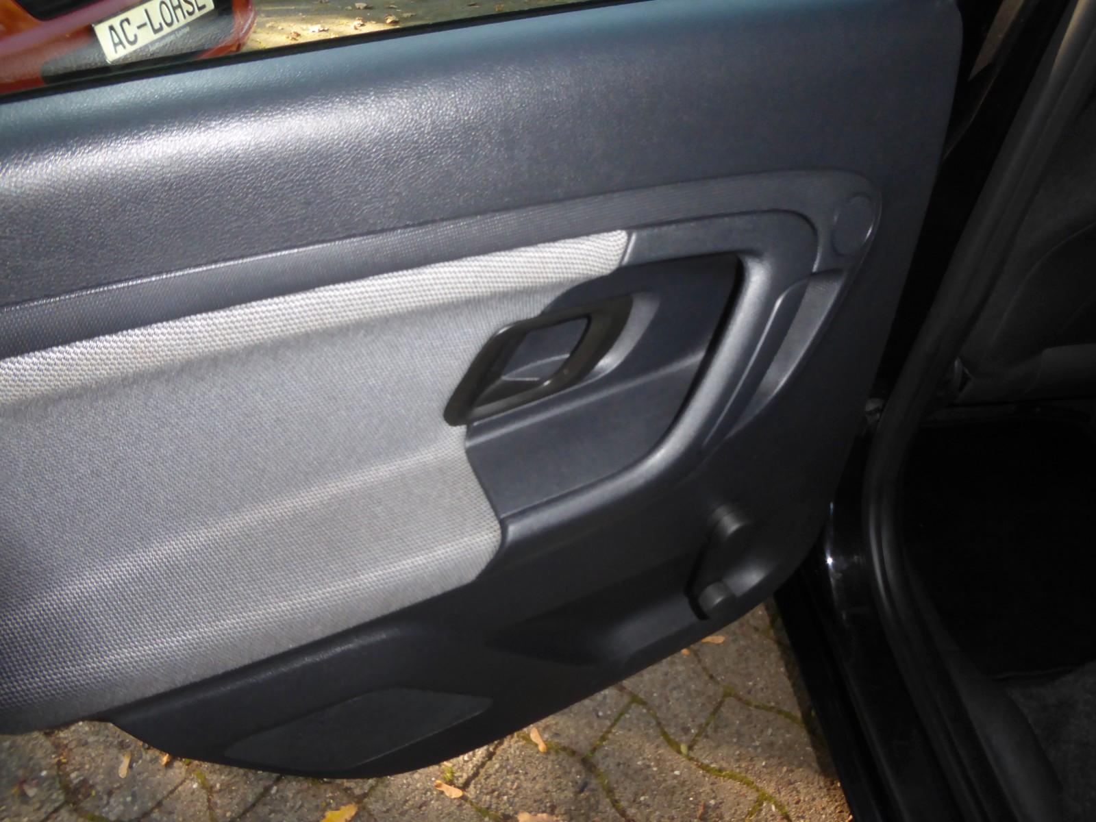 Skoda Fabia 2011 — photo 11