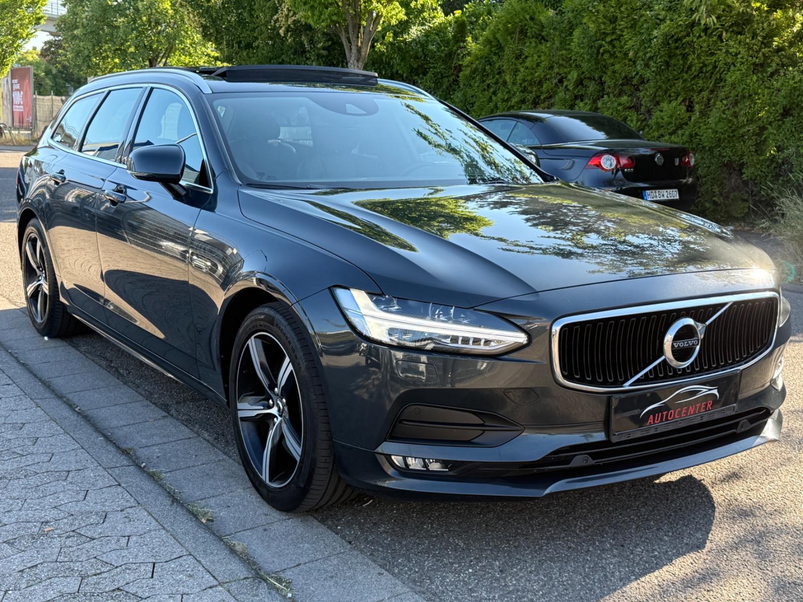 VOLVO V90 235 ch 4X4 BVA - HAYON ÉLECTRIQUE - PACK SPORT - TOIT OUVRANT