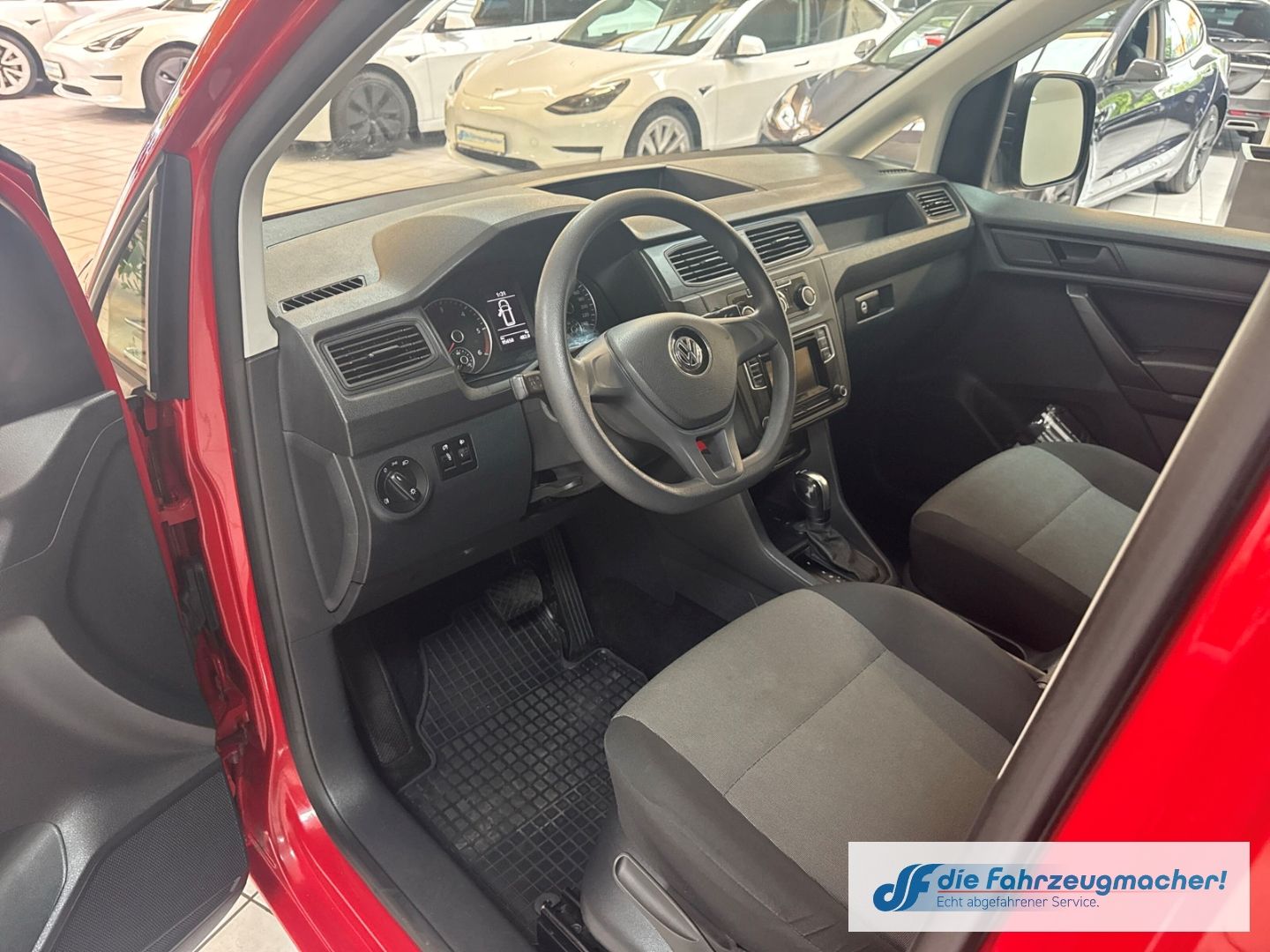 Fahrzeugabbildung Volkswagen Caddy Kasten 2.0 TDI DSG Klima PDC Berganfahrass