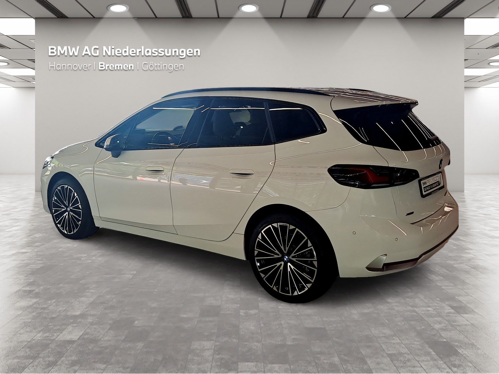 BMW 223d xDrive Active Tourer AHK Driv.Assist.Prof foto 2