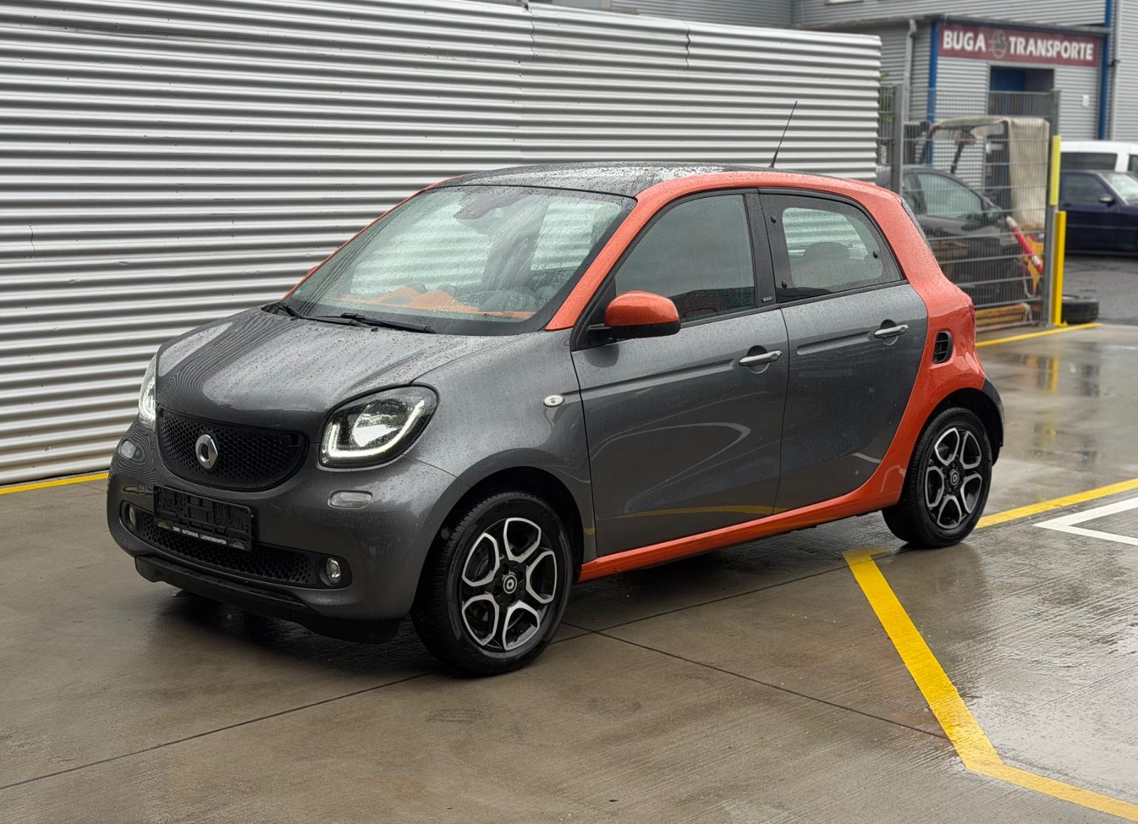 Smart ForFour*90PS*NAVI*SHZ*KLIMAAUTO*PDC