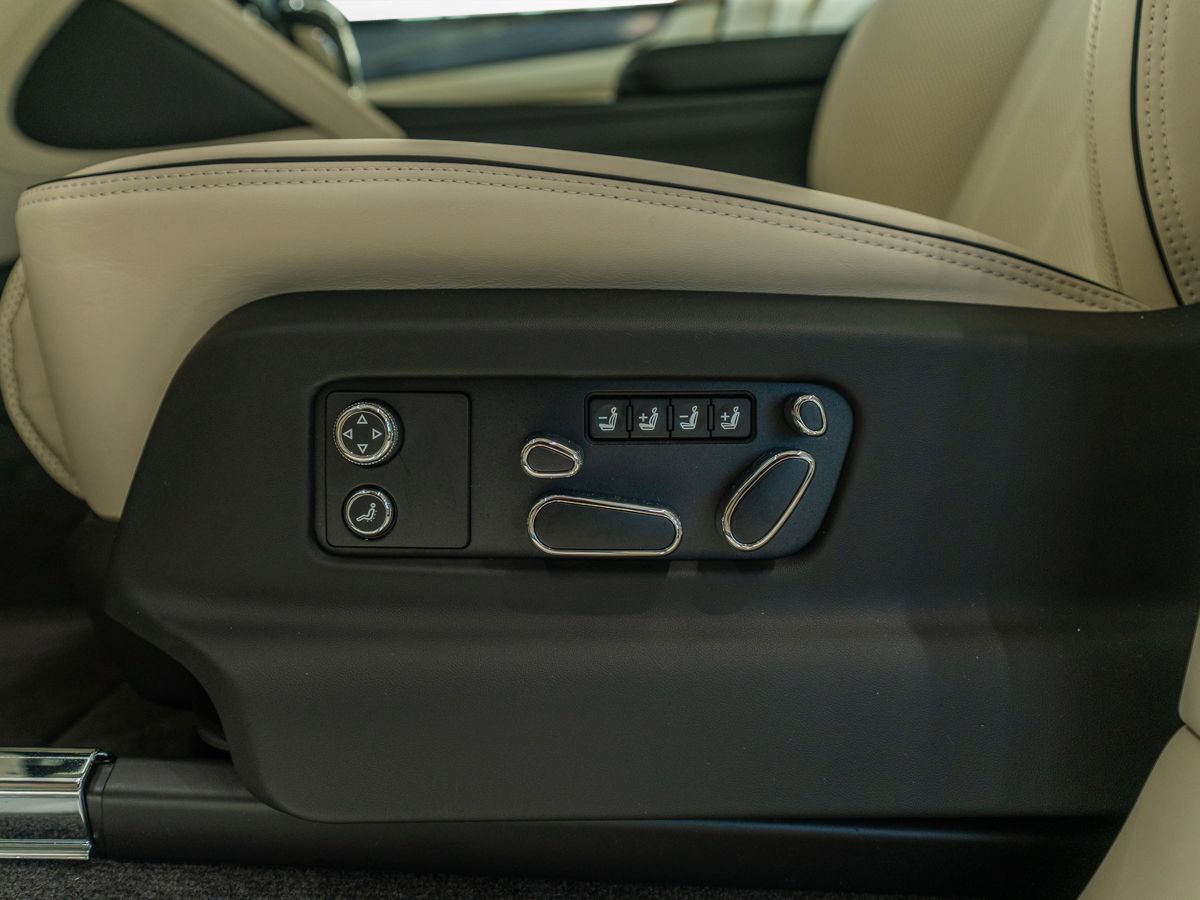 Bentley Bentayga - Bild 14