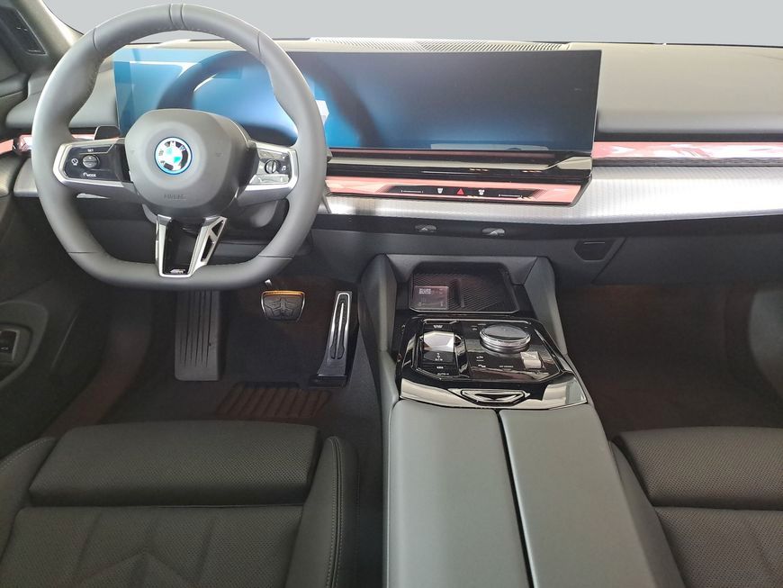BMW i5 eDrive40 250 kW, 4-türig (Strom) foto 14
