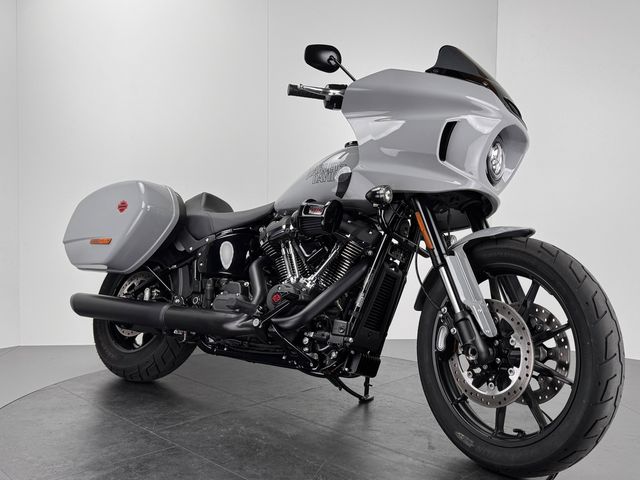 Harley-Davidson LOW RIDER ST FXLRST *NEUWERTIG *1. HAND