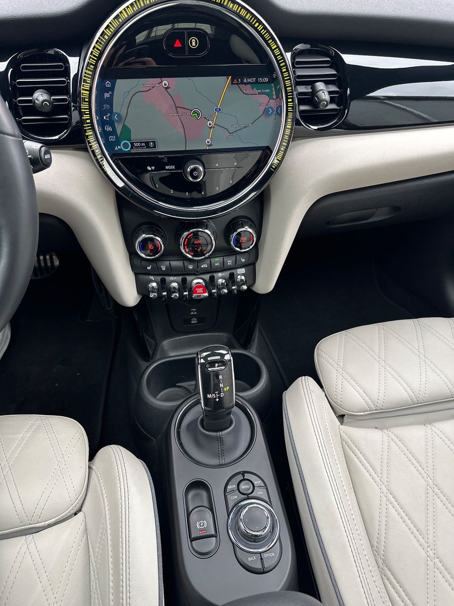 Fahrzeugabbildung MINI John Cooper Works Sport-Aut. NAV+LED+PANO+HUD
